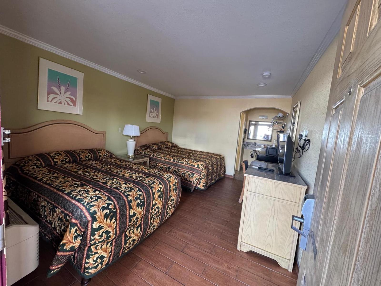 Sunstar Inn Los Banos Extérieur photo