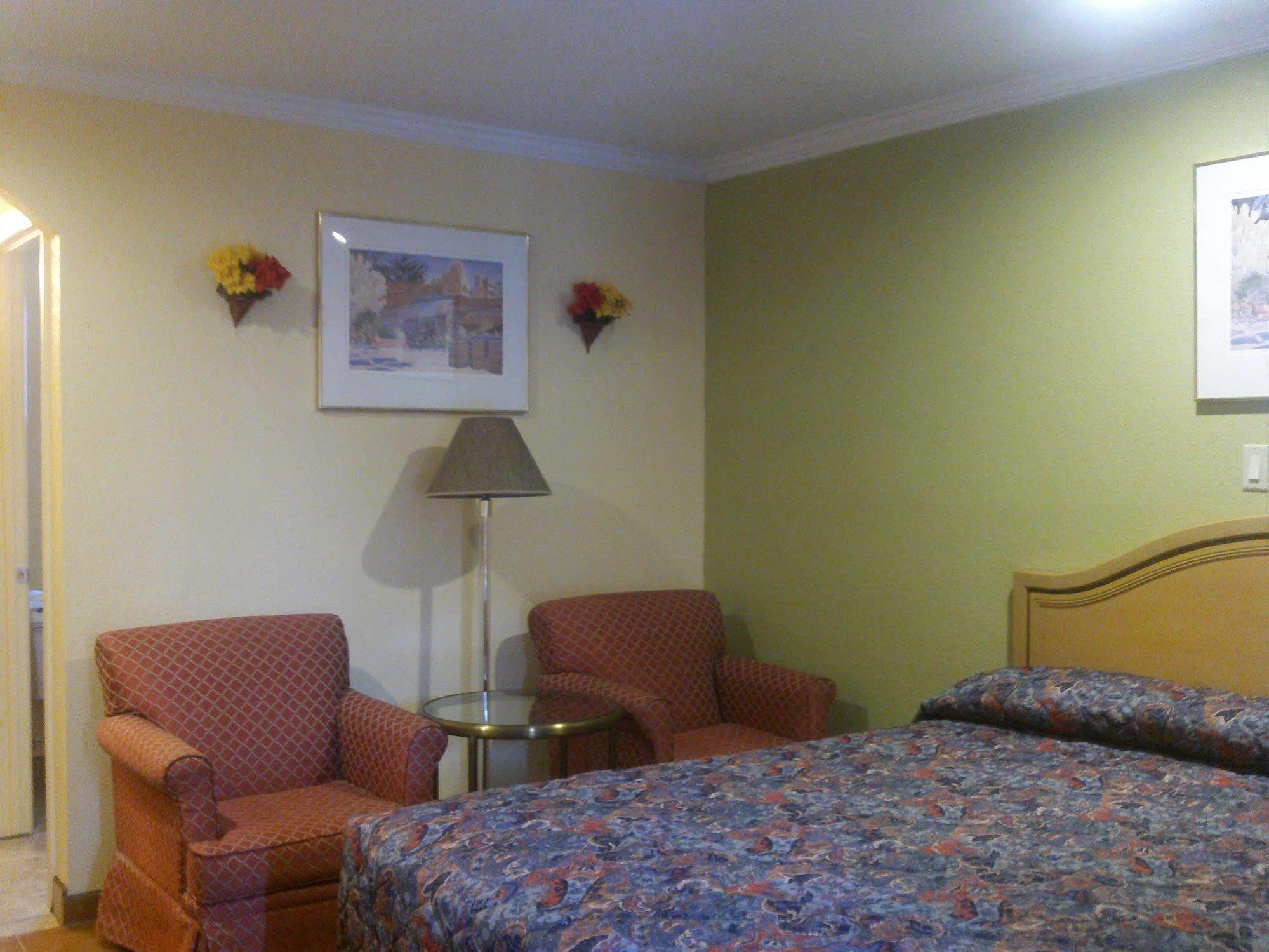 Sunstar Inn Los Banos Extérieur photo